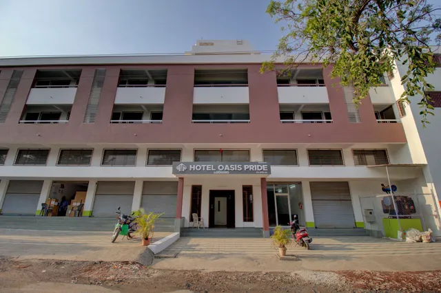 Itsy Hotels Oasis Pride