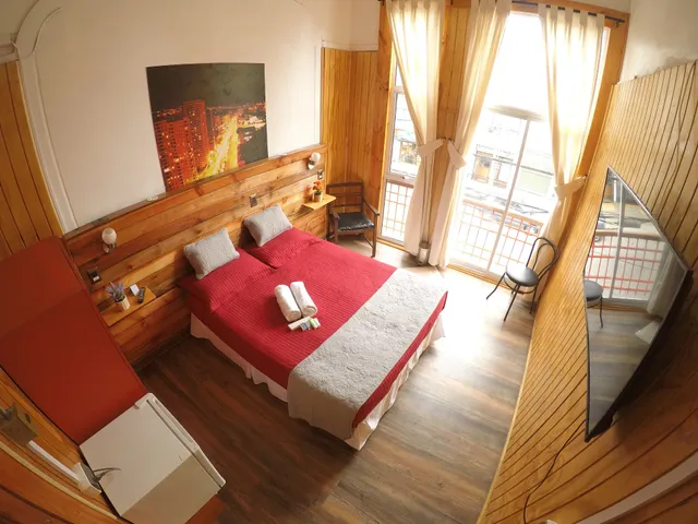 VOY Hostales - Poniente