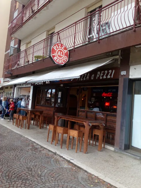 Mc Nellie's - by baffo