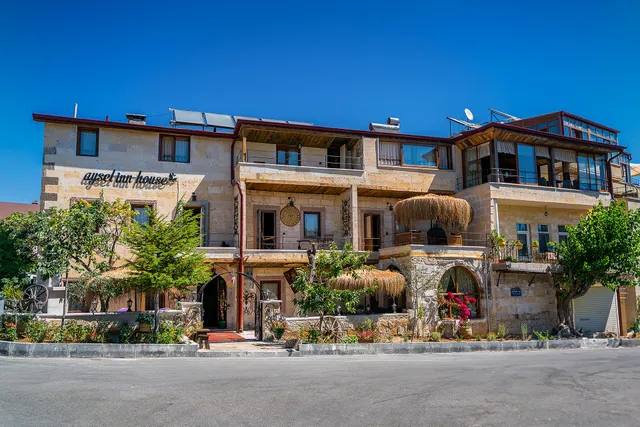 Aysel Inn House