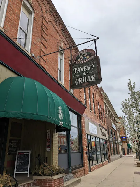 PJ's Courthouse Tavern