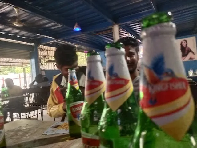 7 Seven Hills Restaurant & Bar