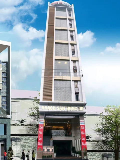 Khách sạn Đông Hồ