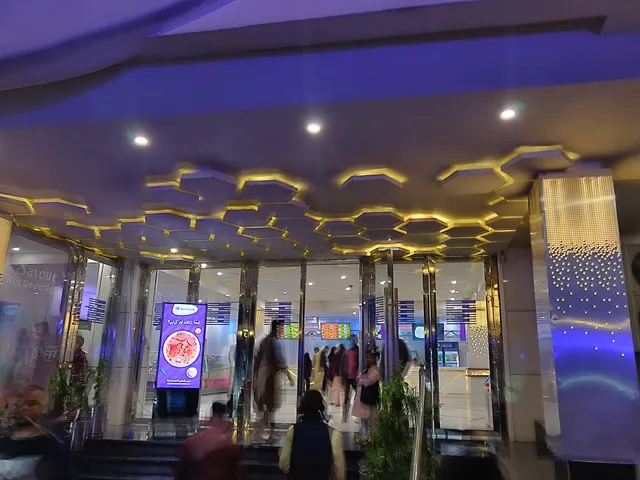 Savour Foods, Peshawar Road