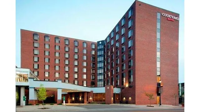 Courtyard by Marriott St. Cloud