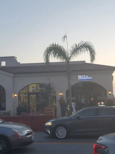 Blue Diamond Jeweler | Engagement Ring Specialist Manhattan Beach Jewelry Store