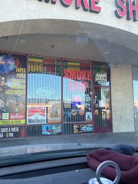 Y & M Smoke Shop