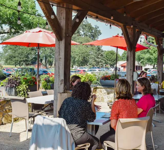 Waltz Vineyards Wine Shop