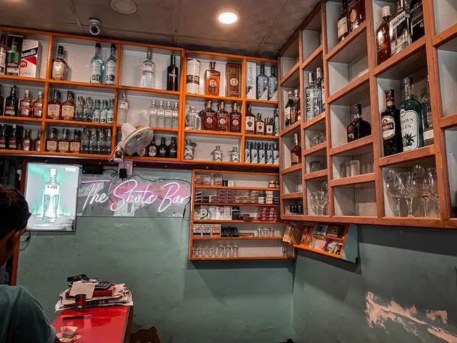 Drink N Walk - The Shots Bar