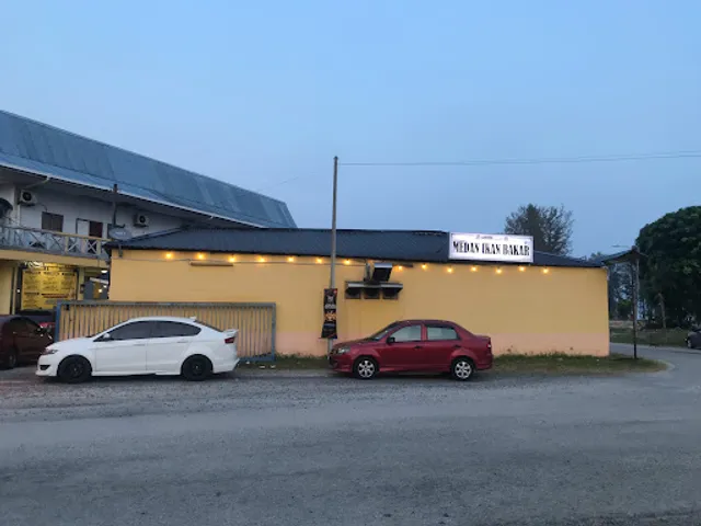 MEDAN IKAN BAKAR SIMPANG 3 muara kerteh