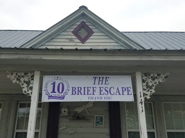 Brief Escape Coffee House & Diner