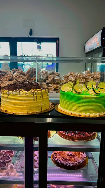 Family Bakery Pompano