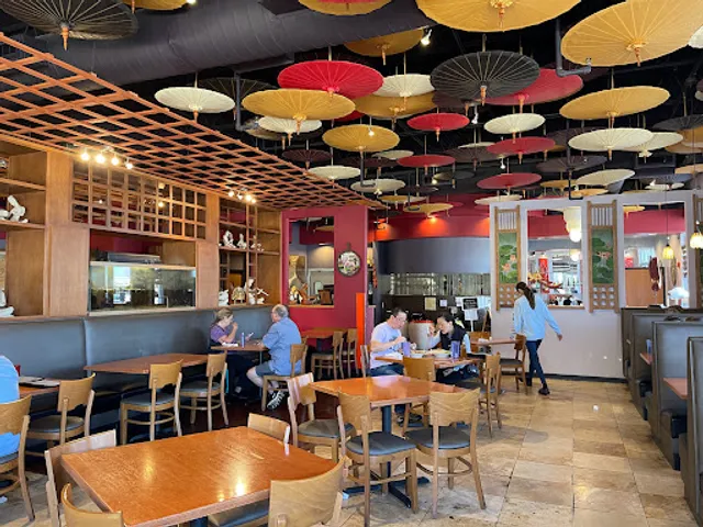 Madam Mam's Thai Cuisine, North at Anderson LN