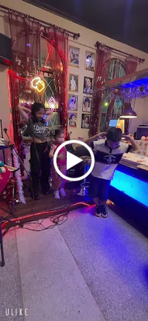 Madame Cat Vegetarian มังสวิรัติ