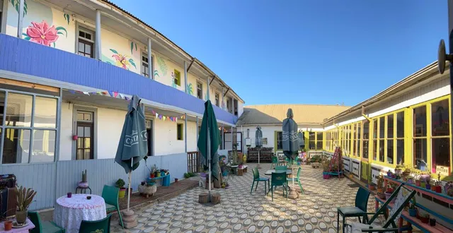 Bichon La Casa Hostal