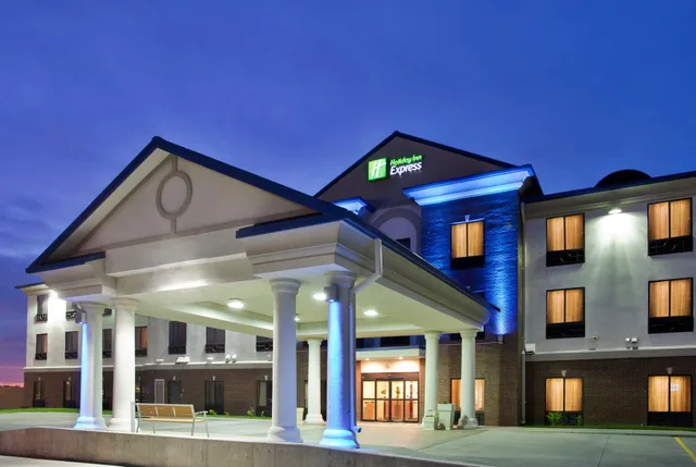 Holiday Inn Express & Suites McPherson by IHG