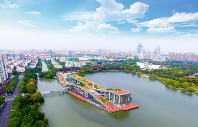 Crowne Plaza Shanghai Xiayang Lake