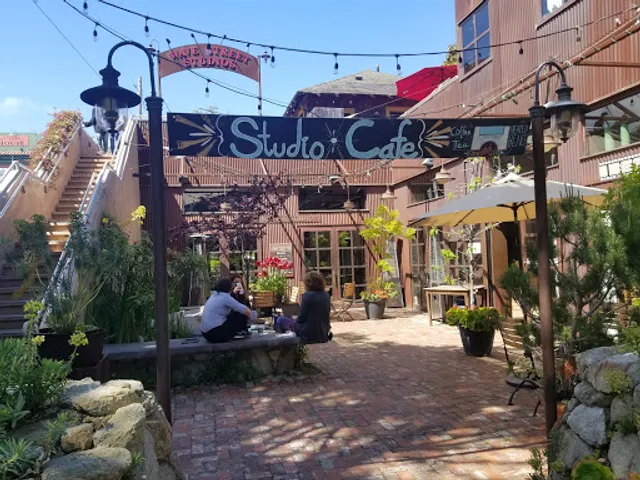 Studio Cafe