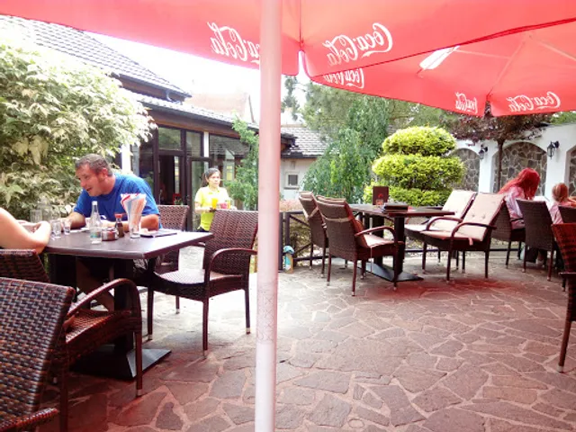 VietHouse 1 - České Velenice