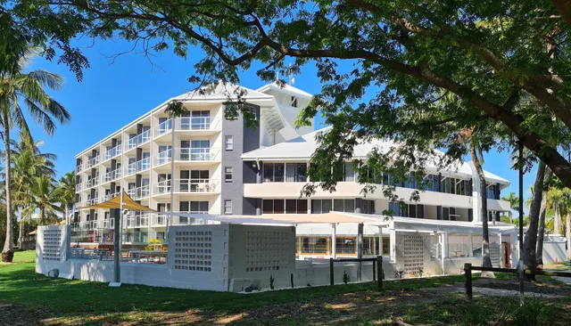 Ocean International Hotel