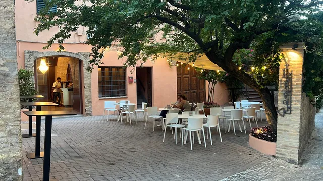 I Mecenati | Centrale Macerata Albergo Diffuso