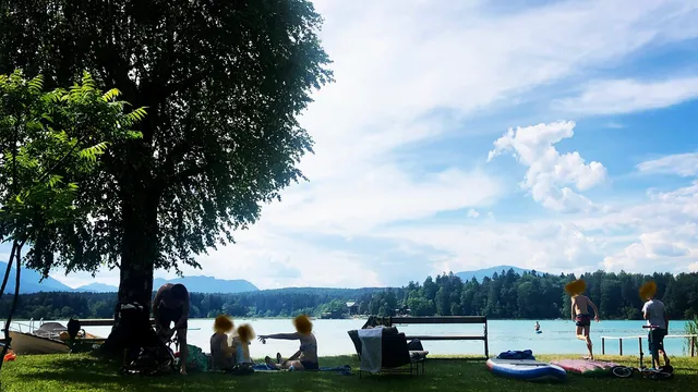 seehaus ausZEIT - Ferienwohnungen mit privatem Strand