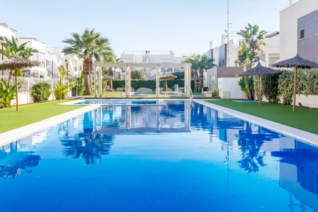 Pink Flamingo Homes Agencia Inmobiliaria en Torrevieja