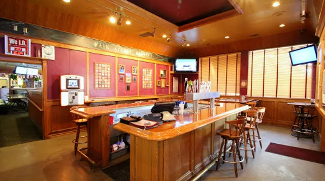 Lamppost Pizza Main Street Brewery