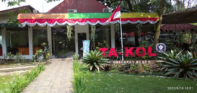 Resto Taman Koleksi
