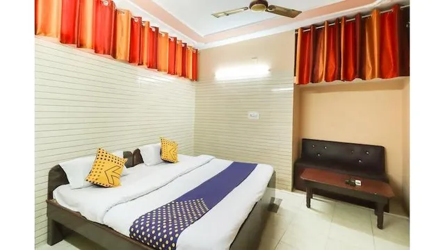 SPOT ON 61512 Trikuta Guest House