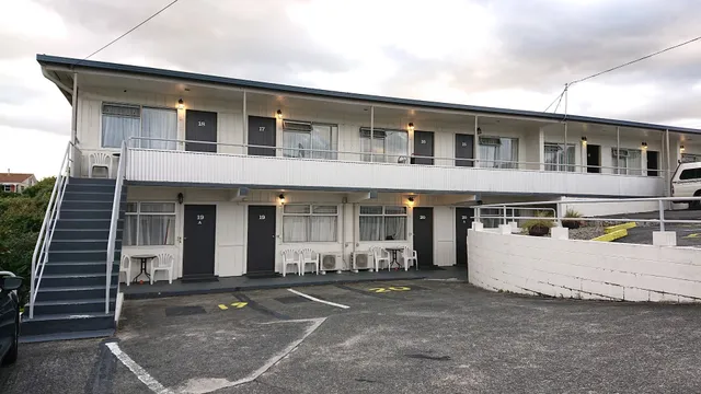 Central Court Motel
