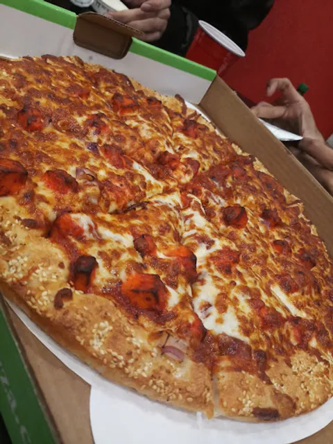 Red Swan Pizza - Regina South