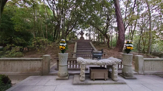 Toshodai-ji Kaizan Gobyo (Mausoleum of Jianzhen)