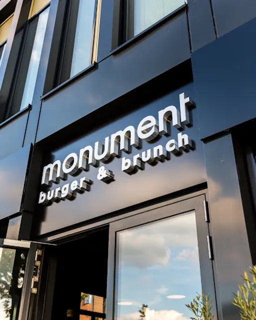 monument - burger & brunch