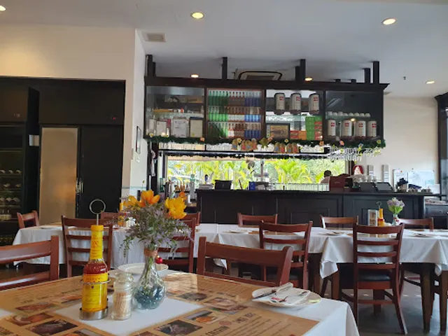 Coliseum Cafe & Grill Room @Plaza 33