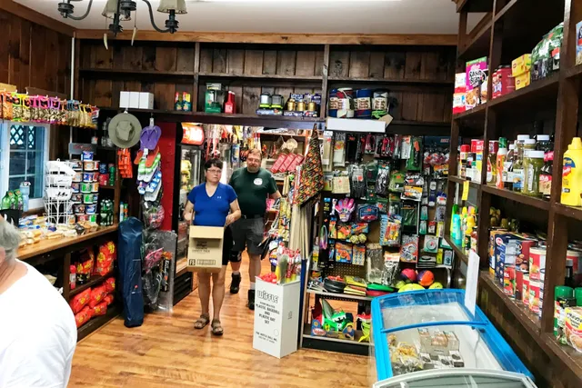 Glen Island General Store