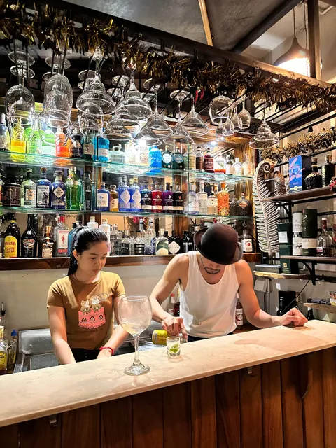 Kute Gin Bar