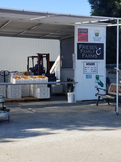Friesen Family Farms Fruit Stand
