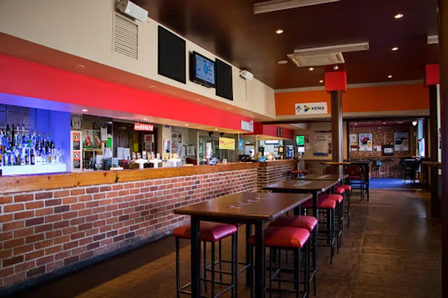 Railway Hotel & Hart Bar