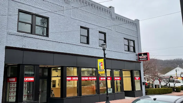 Baby-Boyz BBQ/Straka Hall