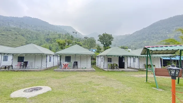The Malang Valley Camps & Cottages Pangot