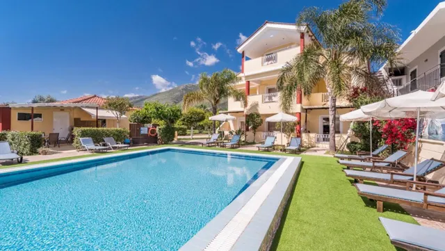 Oscar Villa & Studios