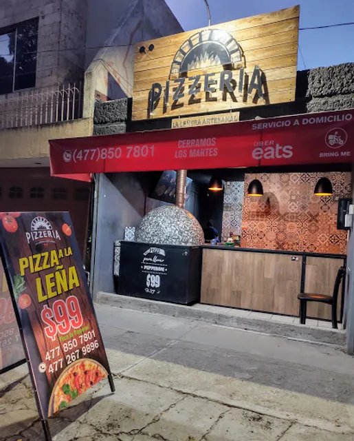 PIZZERIA LA LEÑERA- PIZZA A LA LEÑA