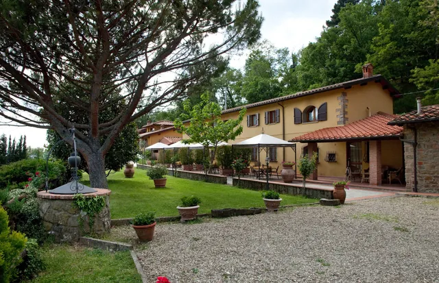 Podere Casalino Holiday House Apartaments in Tuscany , Florence