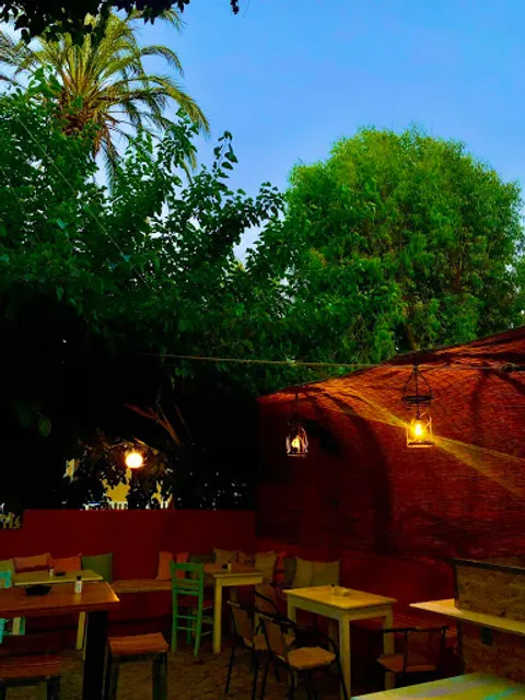 Finikas Raki-Taverna