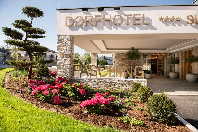 Dorfhotel Fasching - 4 Sterne Superior Wander, Wellness- und Genusshotel