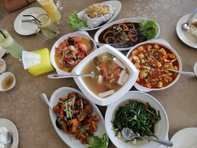 Jaws Seafood Plentong