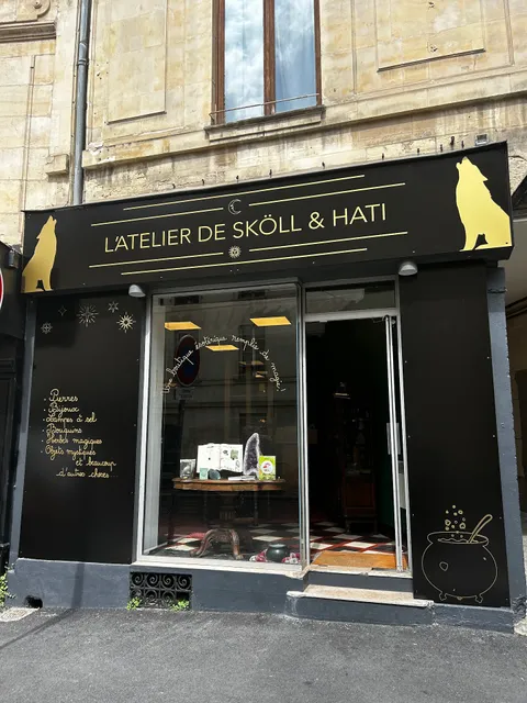 L'atelier de Sköll et Hati