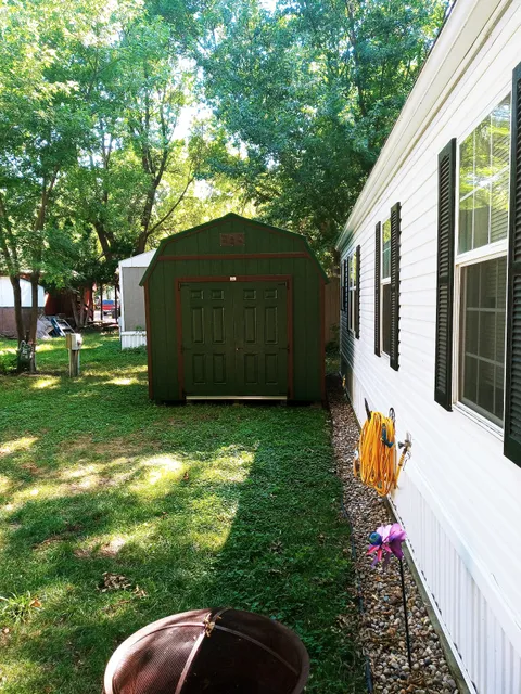 Eastwood Manor Mobile Home Park