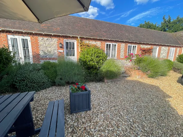 Stonehenge Sanctuary & Cottages